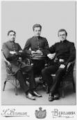 Гімназист С. Малаксіанов з двома друзями
